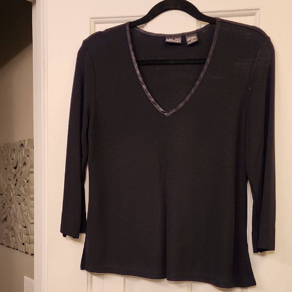 NY&CO Elegant Black V-Neck Blouse